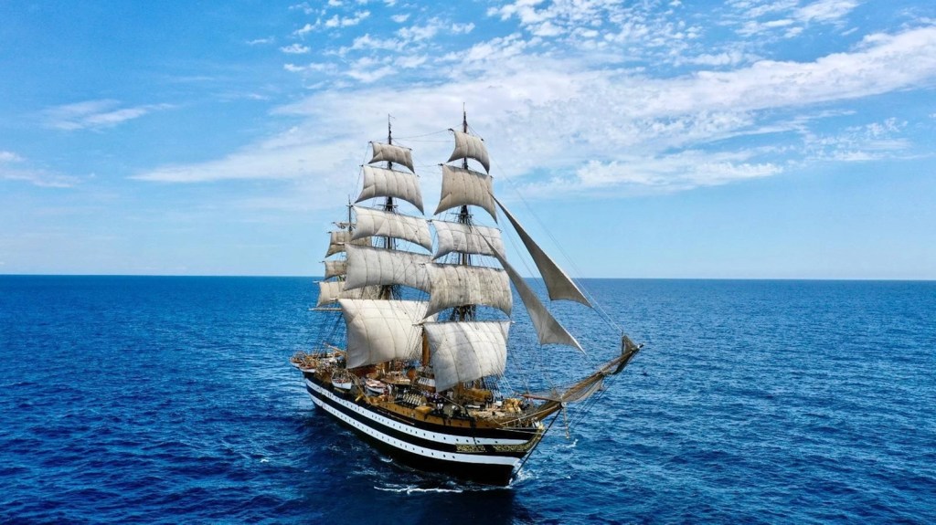 L’Amerigo Vespucci, la Storia sul&nbsp;mare
